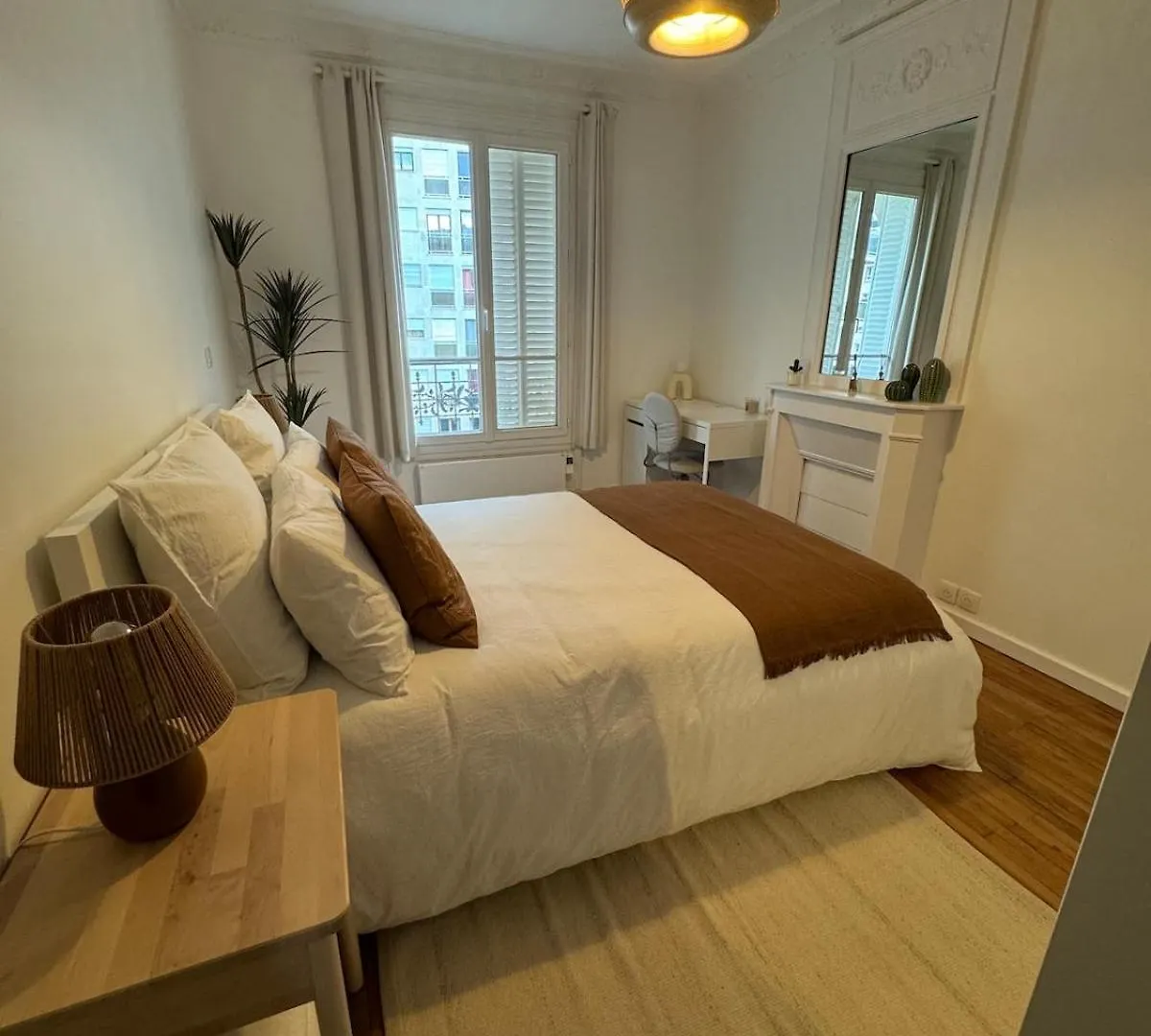Magnifique 2 Pieces Renove A Neuf, Paris 15, Idealement Situe