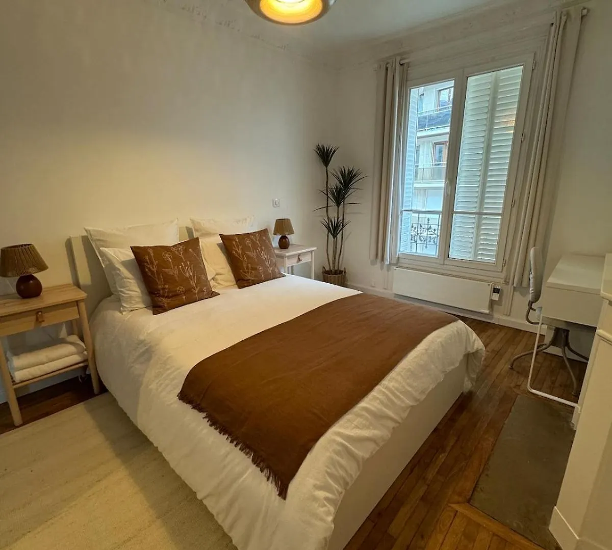 Apartment Magnifique 2 Pieces Renove A Neuf, Paris 15, Idealement Situe