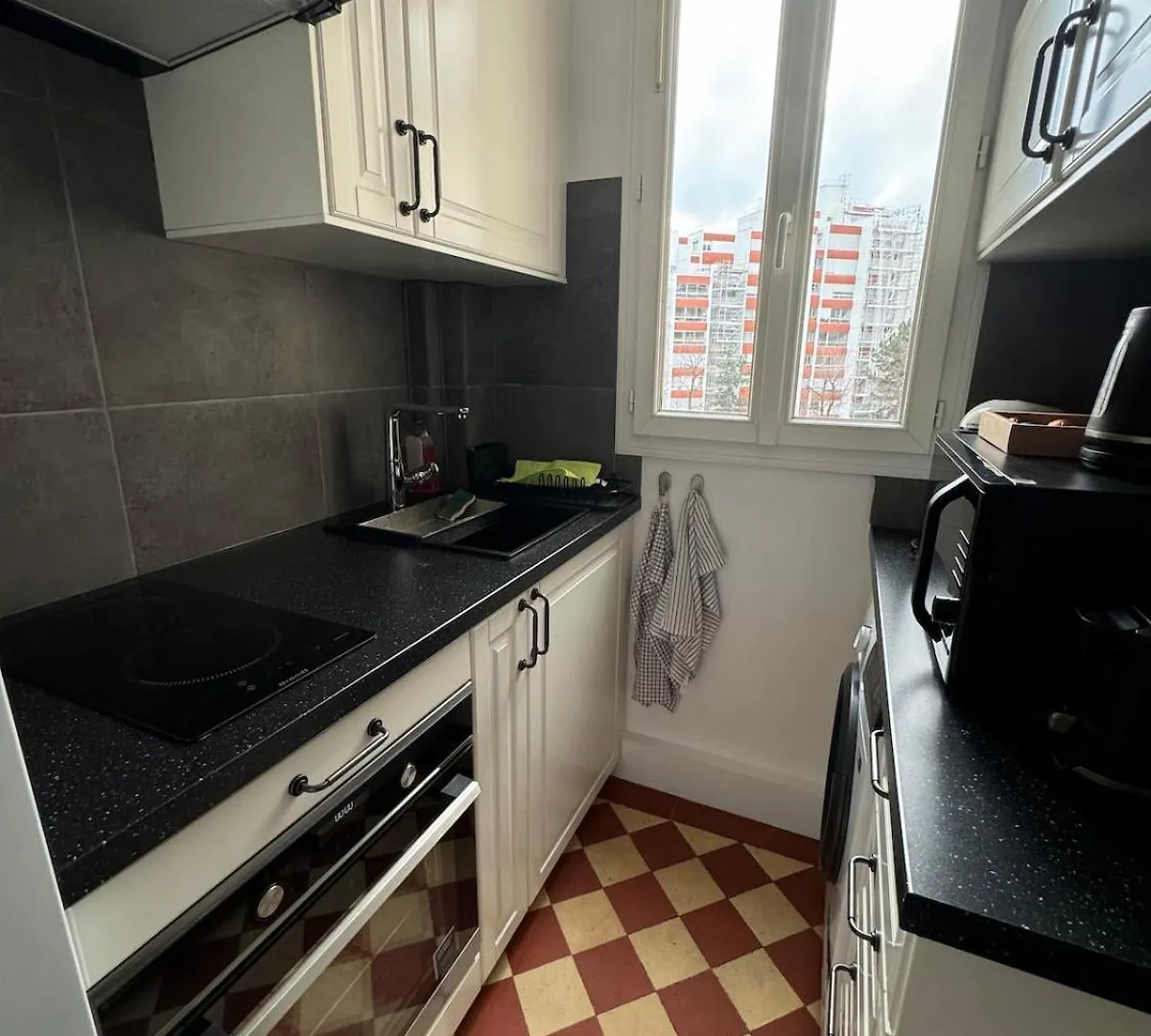 Magnifique 2 Pieces Renove A Neuf, Paris 15, Idealement Situe Apartment
